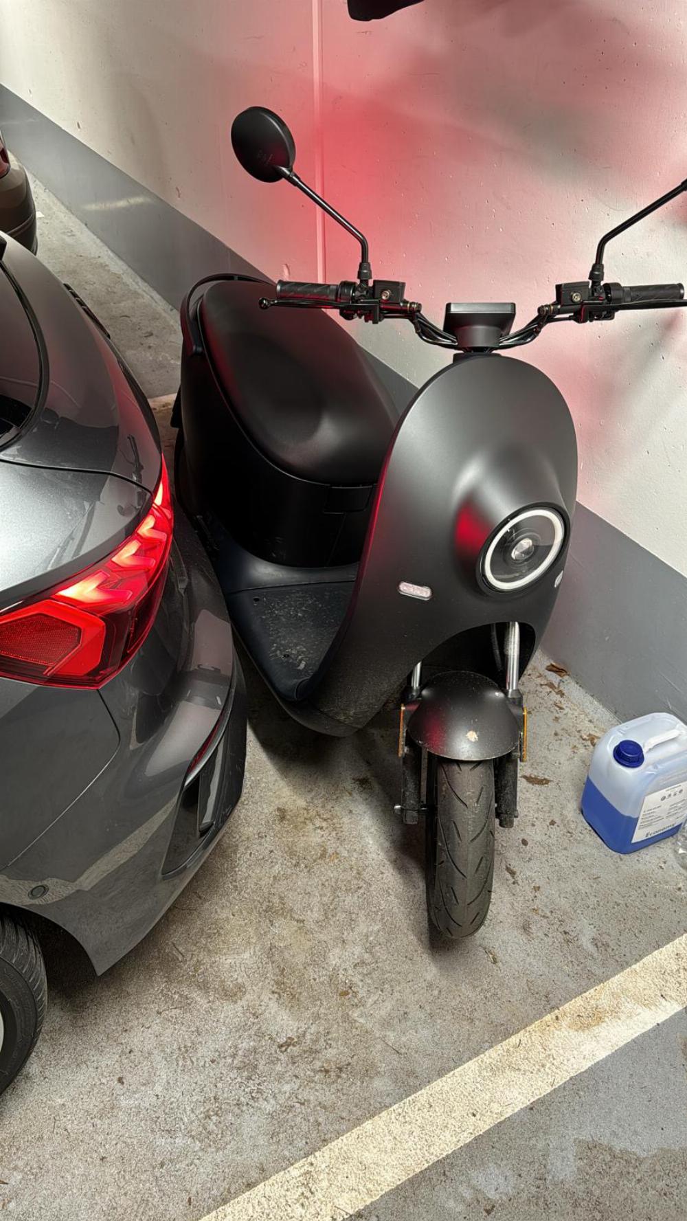Motorrad verkaufen Andere unu scooter 2.1 PRO, 4000 watt, 45 km/h, matte black - homologated motor power: 2700 watt Ankauf